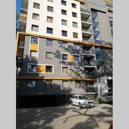 Sun House Apartment + Free Parking วรอตซวาฟ ภายนอก รูปภาพ