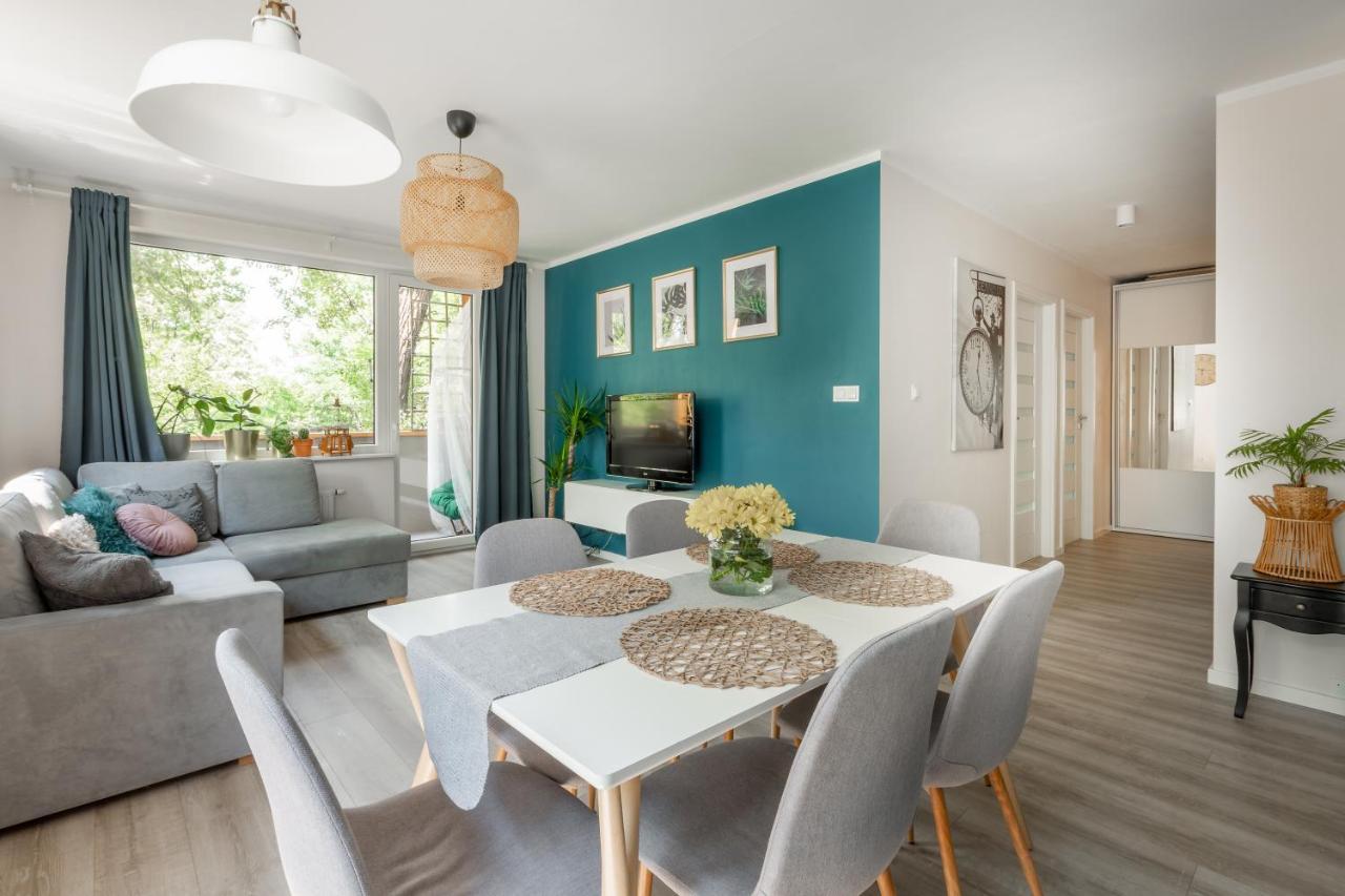 Sun House Apartment + Free Parking วรอตซวาฟ ภายนอก รูปภาพ