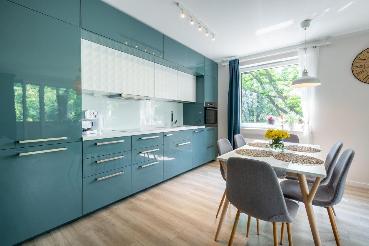 Sun House Apartment + Free Parking วรอตซวาฟ ภายนอก รูปภาพ